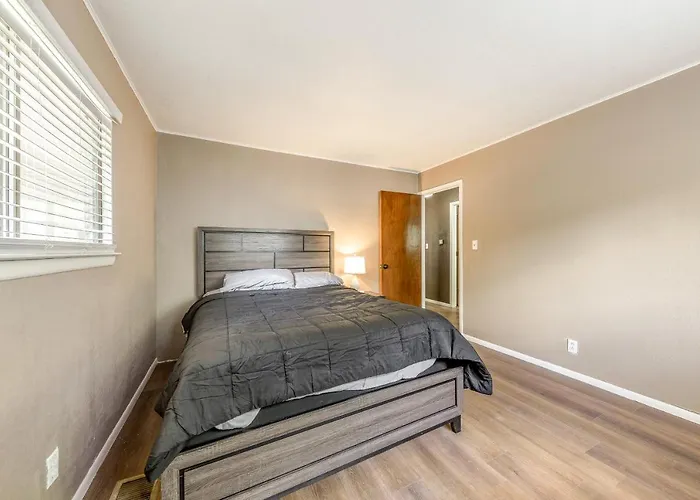Serene Ruidoso Cabin With Fenced Yard Near Downtown!