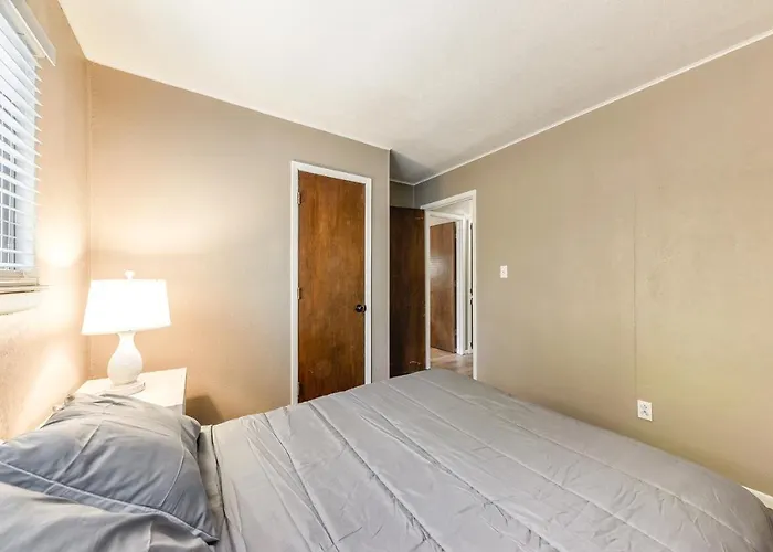 Serene Ruidoso Cabin With Fenced Yard Near Downtown!